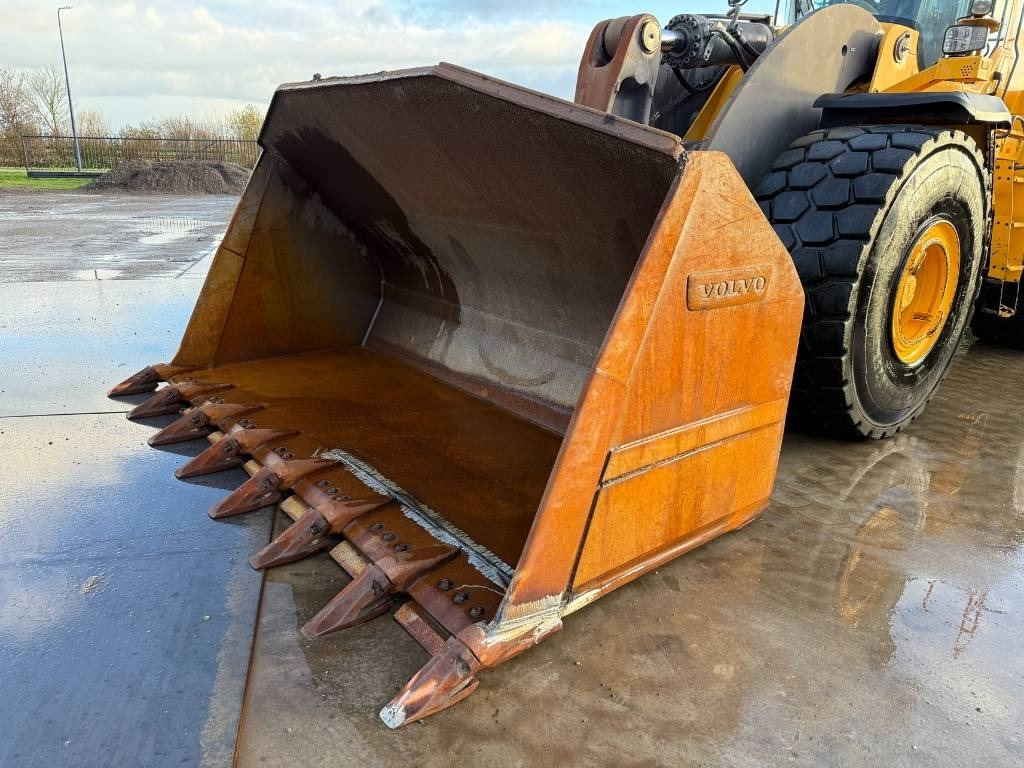 Wheel loader Volvo L250H