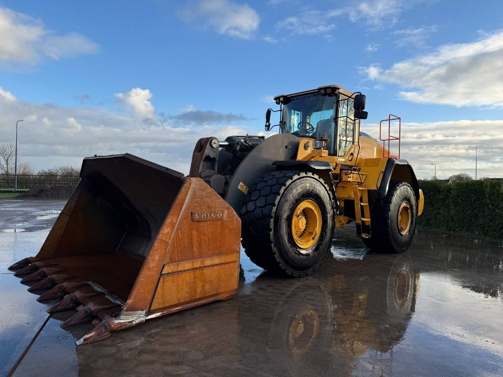 Wheel loader Volvo L250H