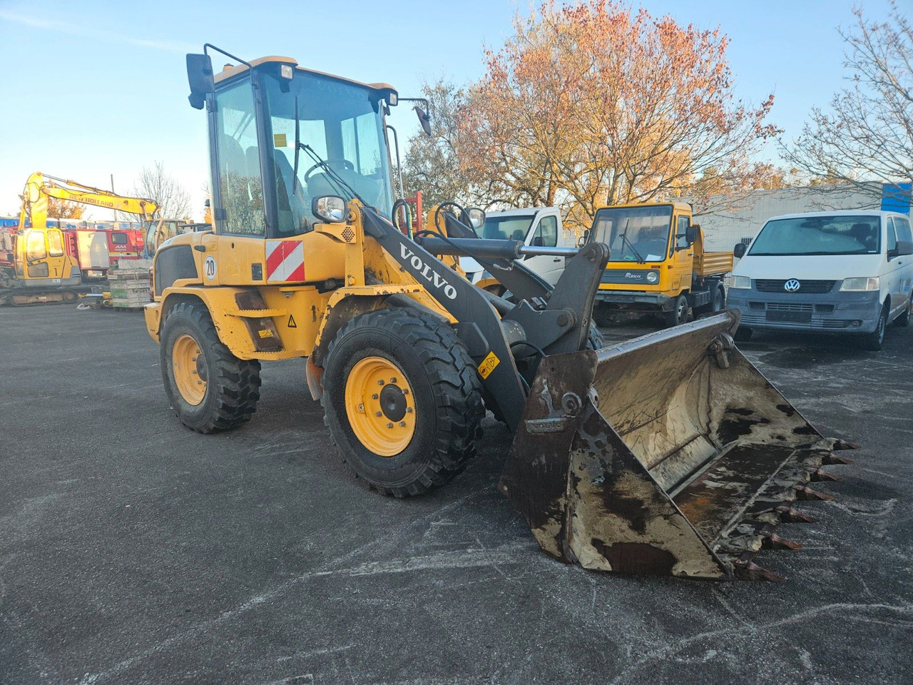 Wheel loader Volvo L30G Radlader mit Klappschaufel