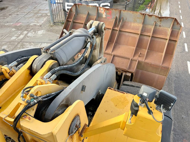 Wheel loader Volvo L350F - Automatic Greasing / CDC Steering