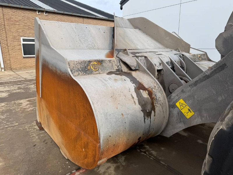 Wheel loader Volvo L350H - Dutch Machine / CDC Steering