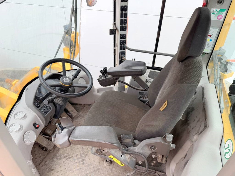 Wheel loader Volvo L350H - Dutch Machine / CDC Steering