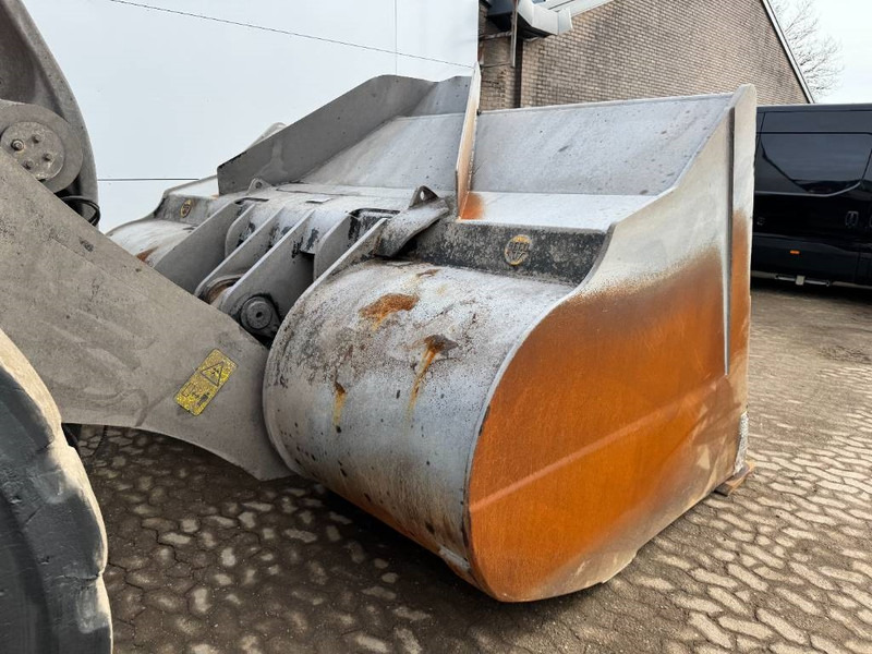 Wheel loader Volvo L350H - Dutch Machine / CDC Steering