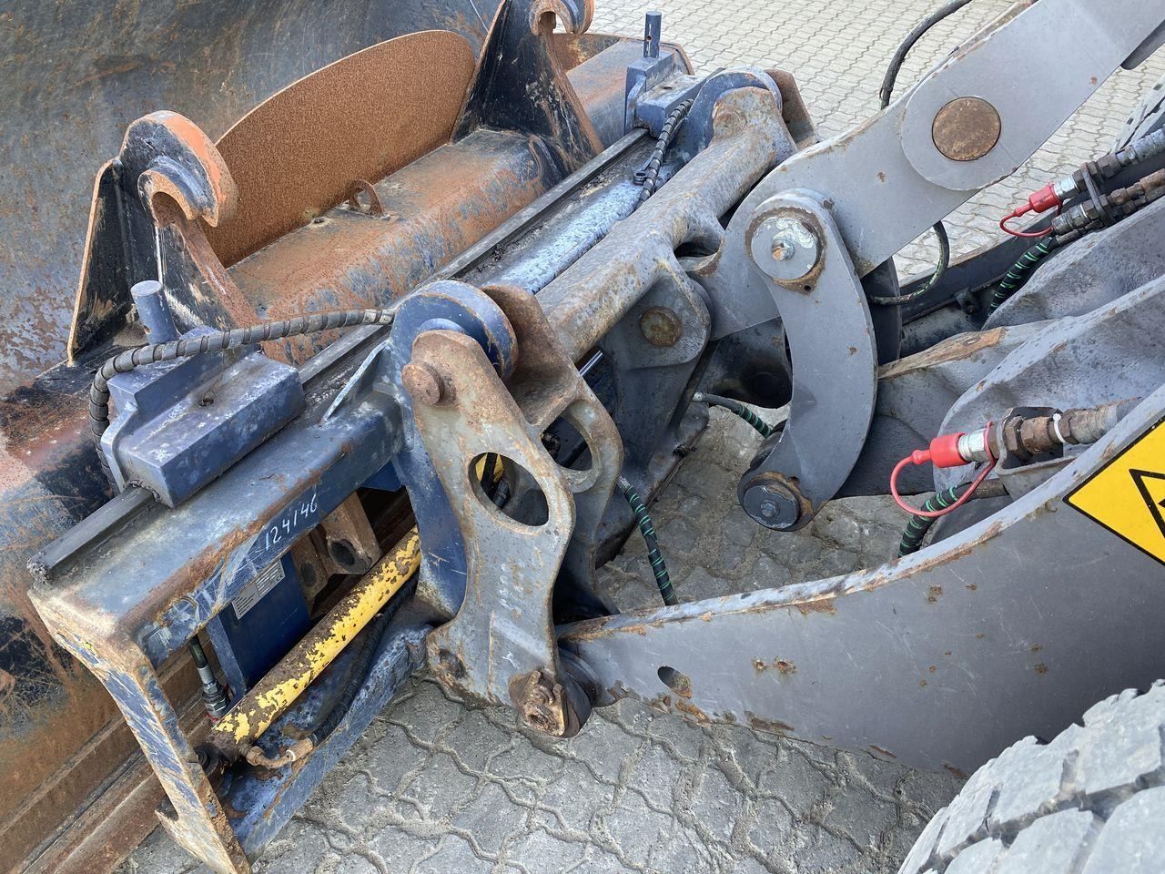 Wheel loader Volvo L60G