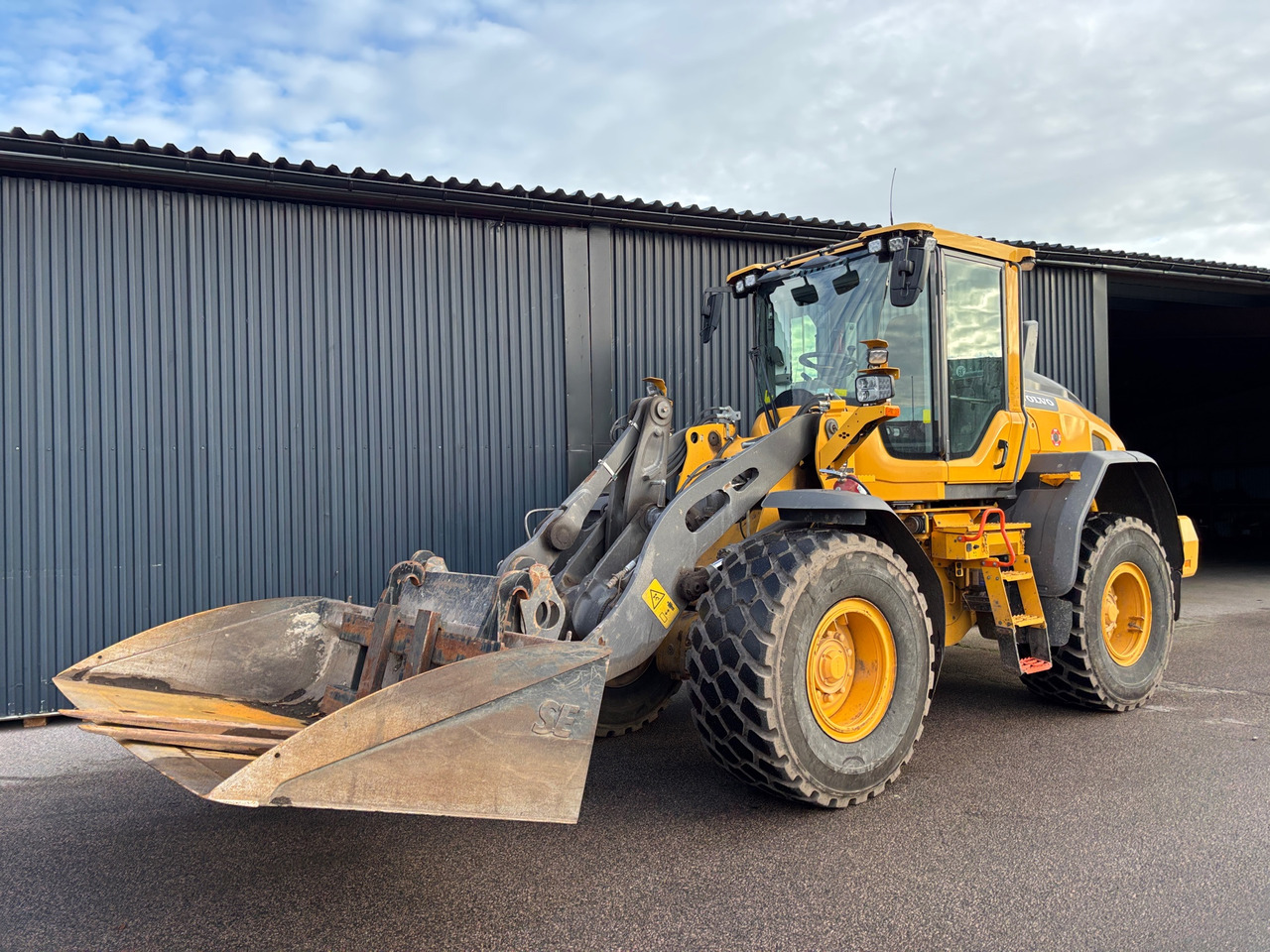 Wheel loader Volvo L60H