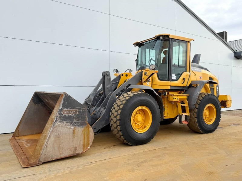 Wheel loader Volvo L60H - Backup Camera / Quick Coupler