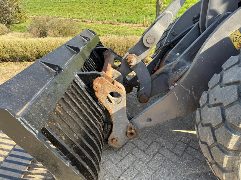 Wheel loader Volvo L70D