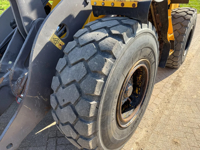 Wheel loader Volvo L70D