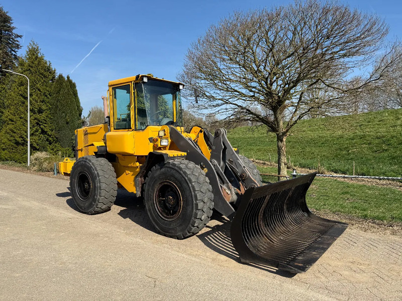 Wheel loader Volvo L70D