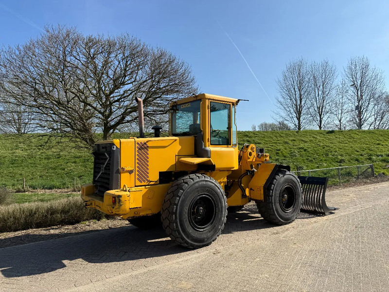 Wheel loader Volvo L70D