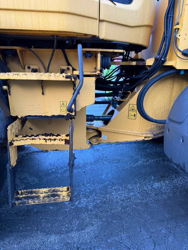 Wheel loader Volvo L70G