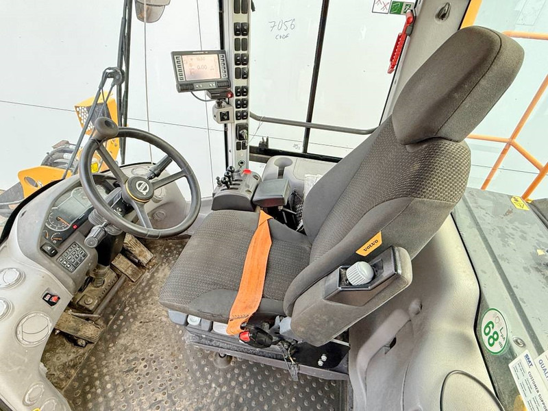 Wheel loader Volvo L70H - 3rd Function / Weight System