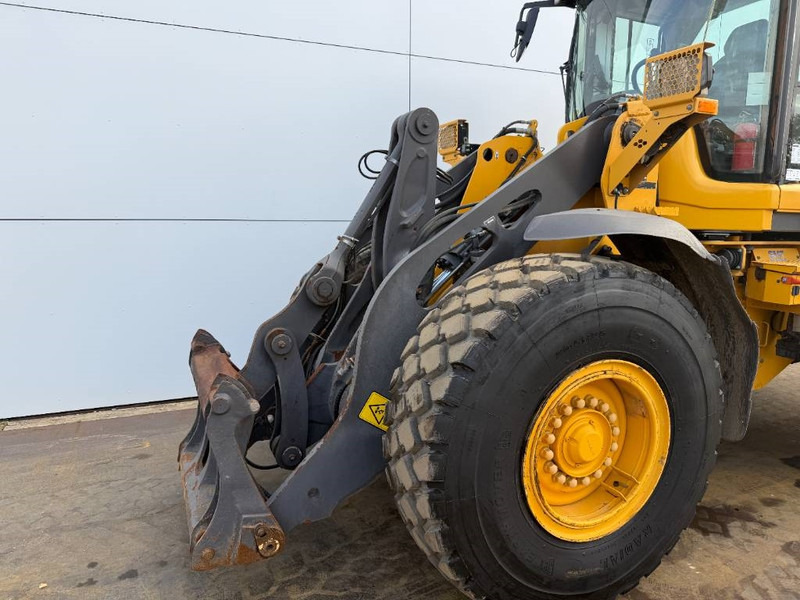 Wheel loader Volvo L70H - 3rd Function / Weight System