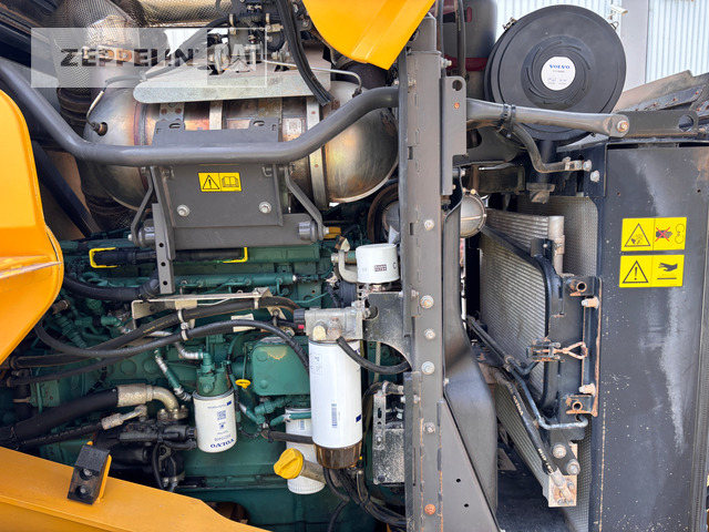 Wheel loader Volvo L90