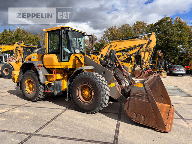 Wheel loader Volvo L90