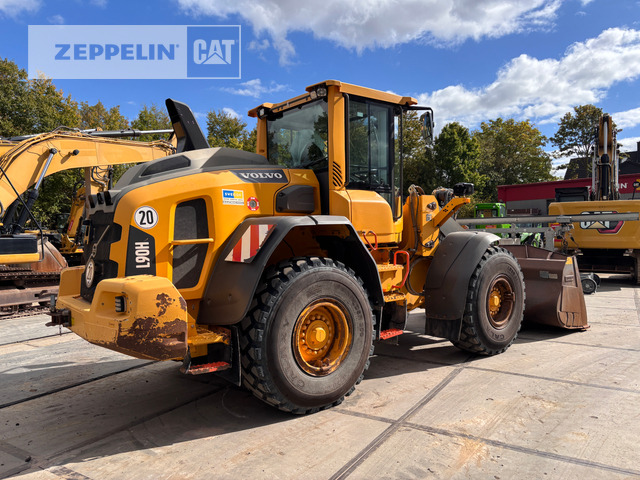 Wheel loader Volvo L90