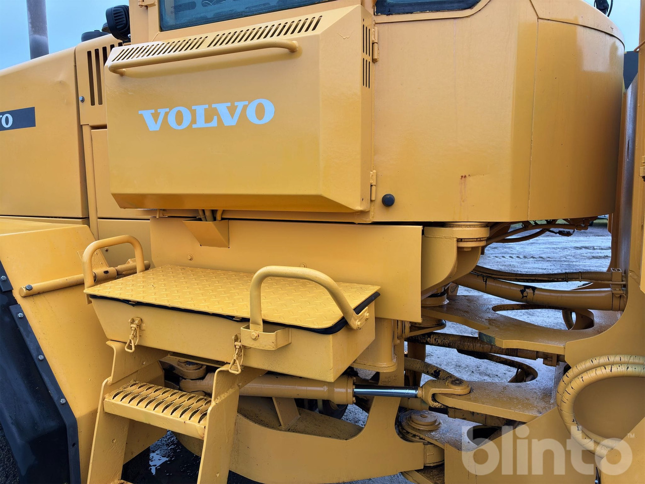 Wheel loader Volvo L90C