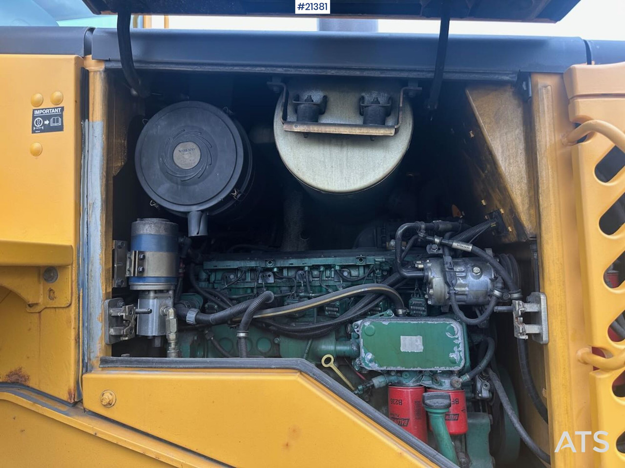 Wheel loader Volvo L90E hjullaster. SE VIDEO