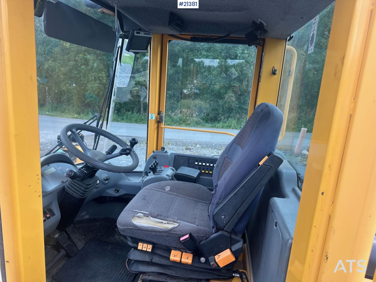 Wheel loader Volvo L90E hjullaster. SE VIDEO