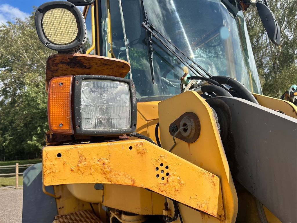Wheel loader Volvo L90E med planerskopa