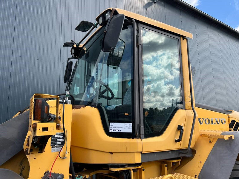 Wheel loader Volvo L90F