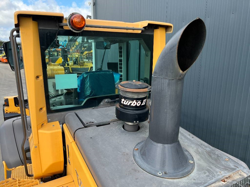 Wheel loader Volvo L90F