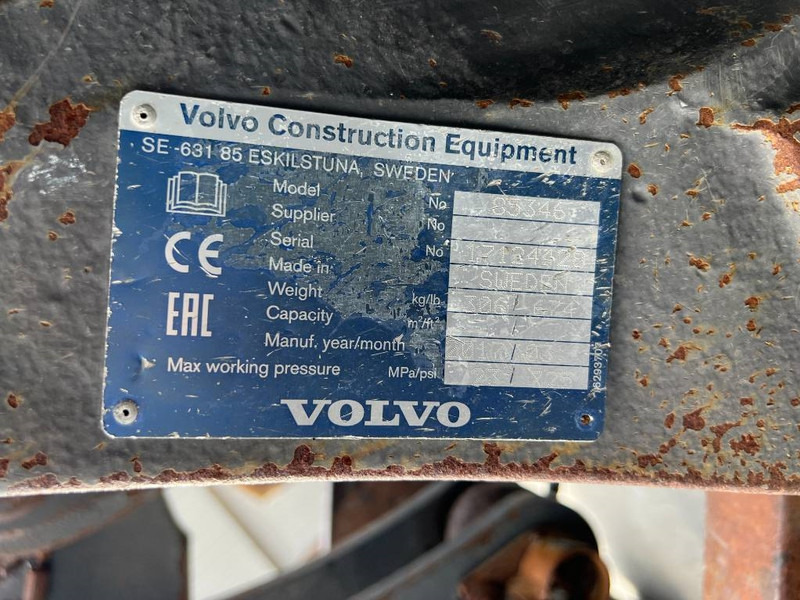 Wheel loader Volvo L90F