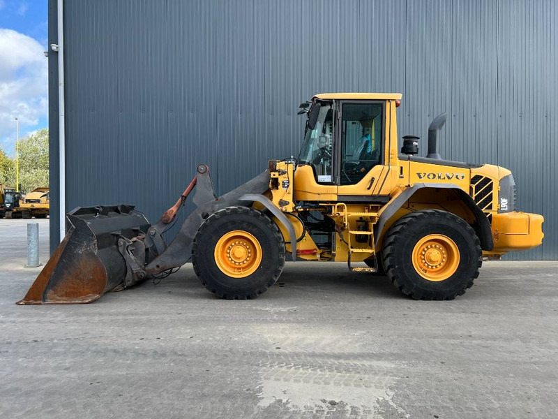 Wheel loader Volvo L90F