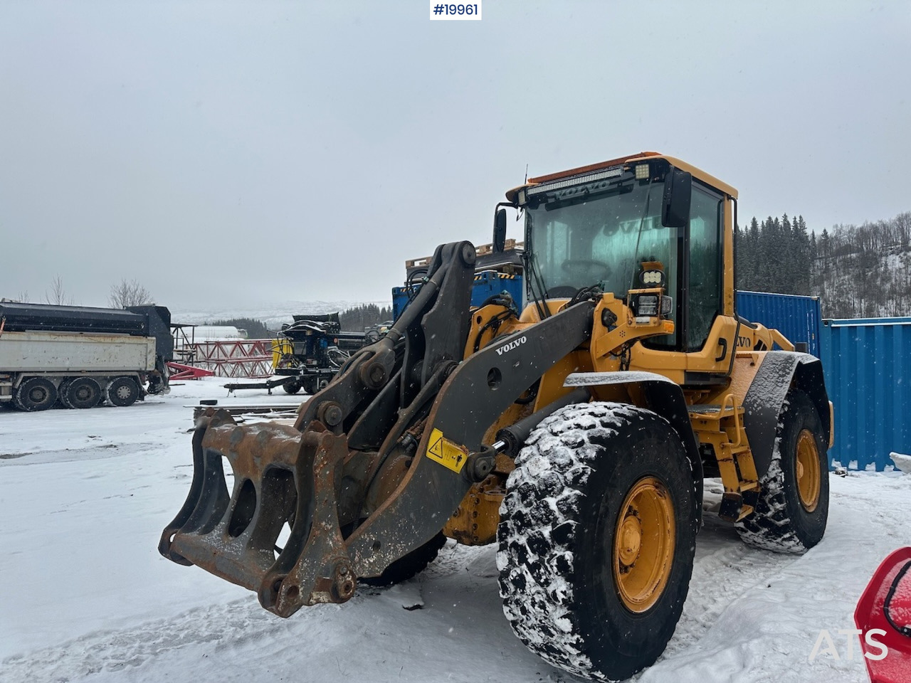 Wheel loader Volvo L90F