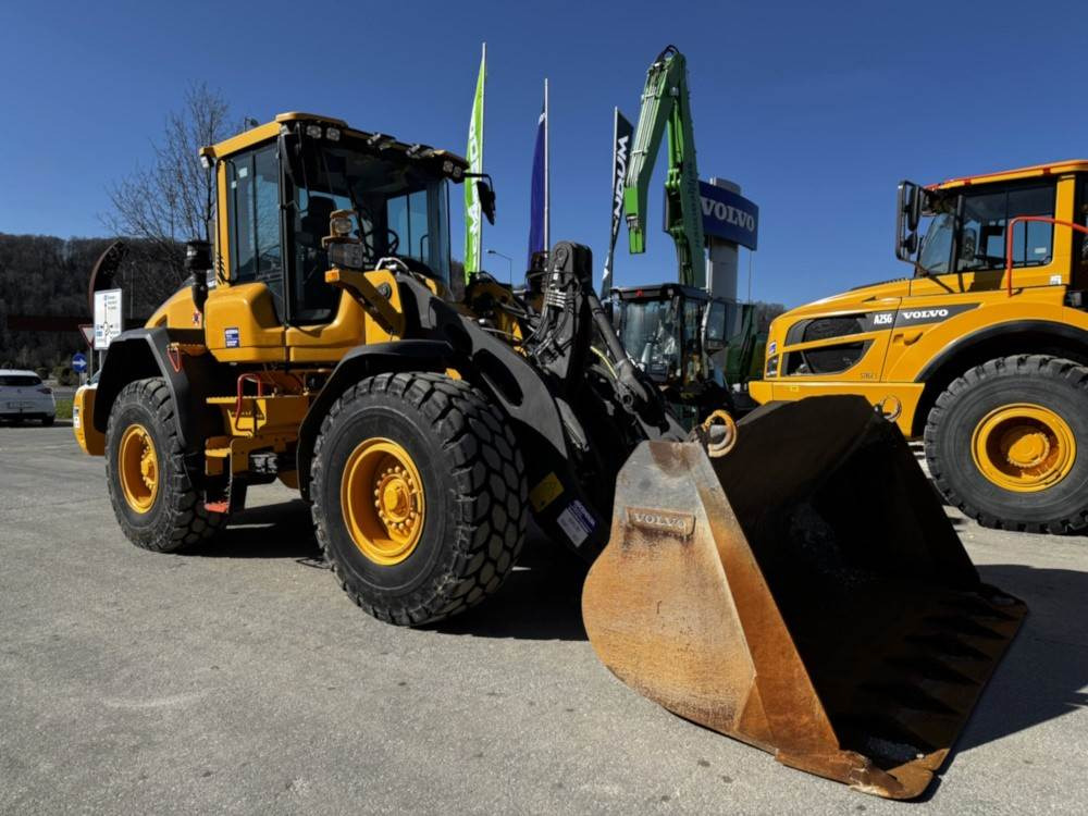 Wheel loader Volvo L90H