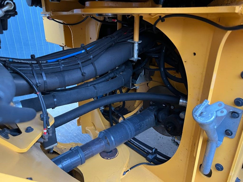 Wheel loader Volvo L90H