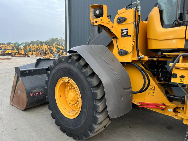 Wheel loader Volvo L90H