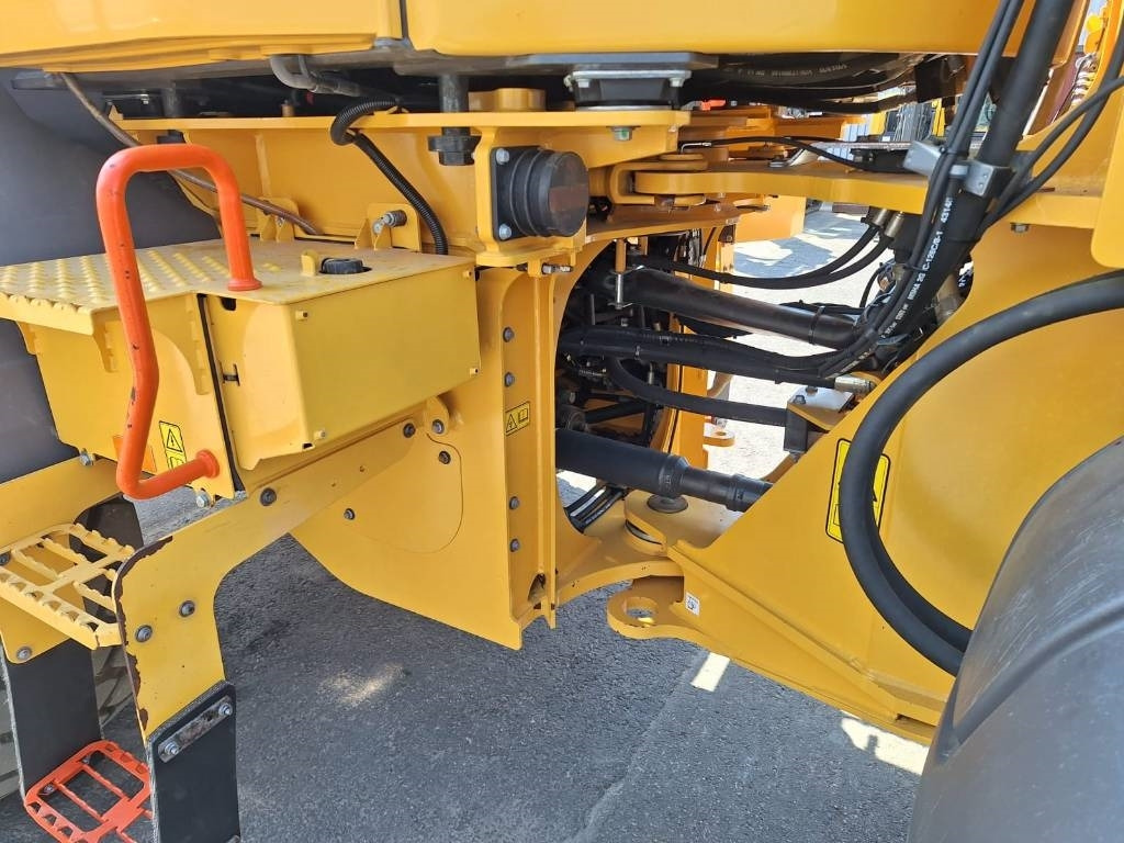 Wheel loader Volvo L90H