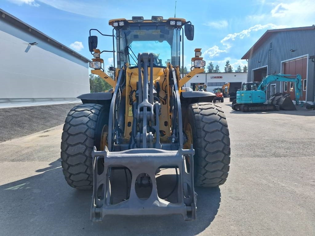 Wheel loader Volvo L90H