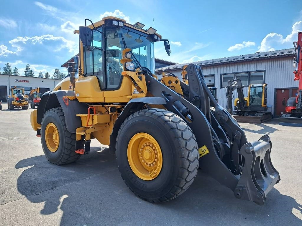 Wheel loader Volvo L90H