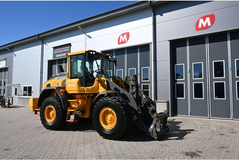 Wheel loader Volvo L90H