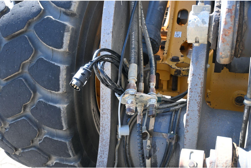 Wheel loader Volvo L90H