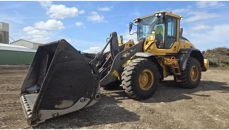 Wheel loader Volvo L90H