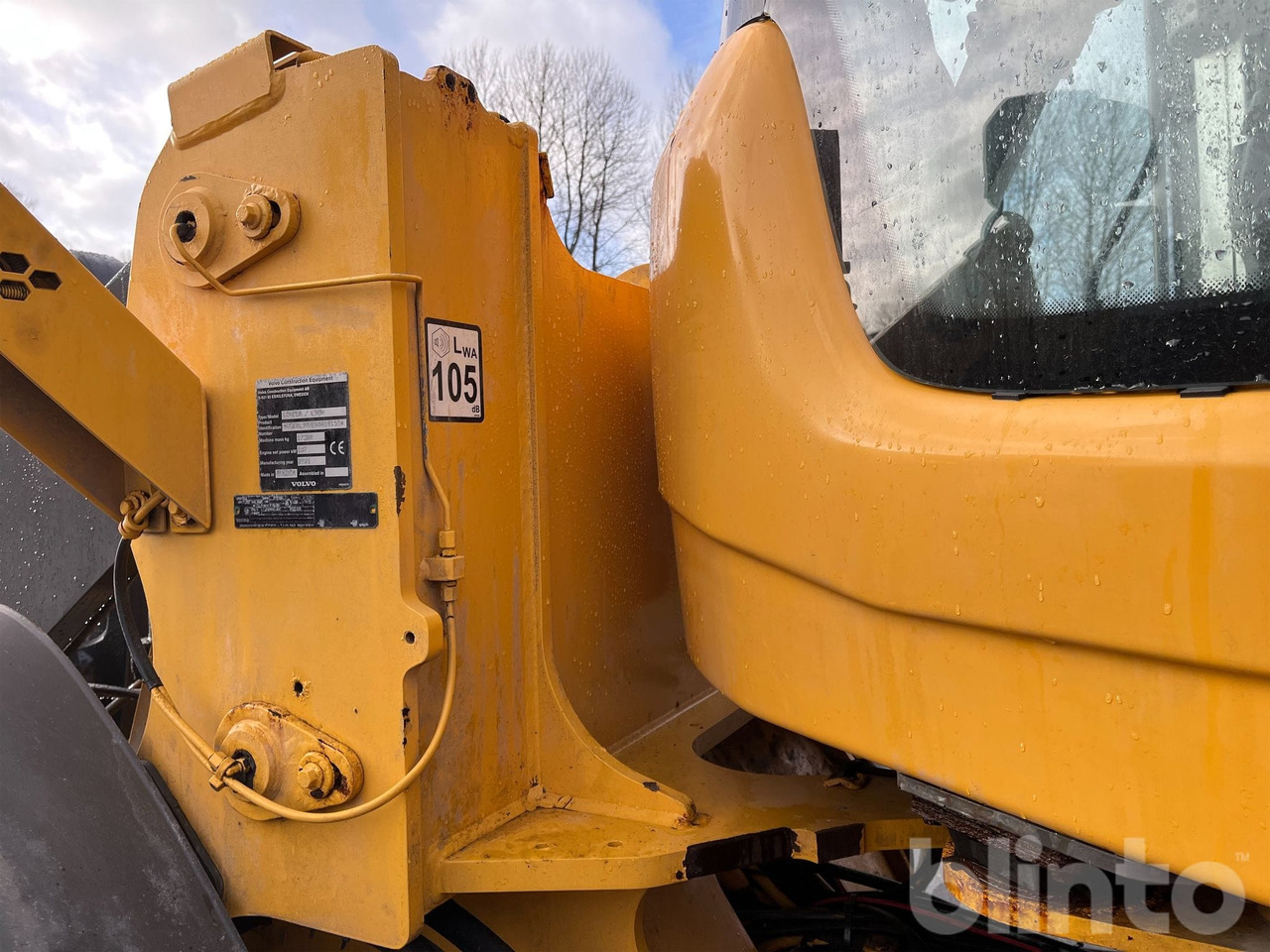 Wheel loader Volvo L90H