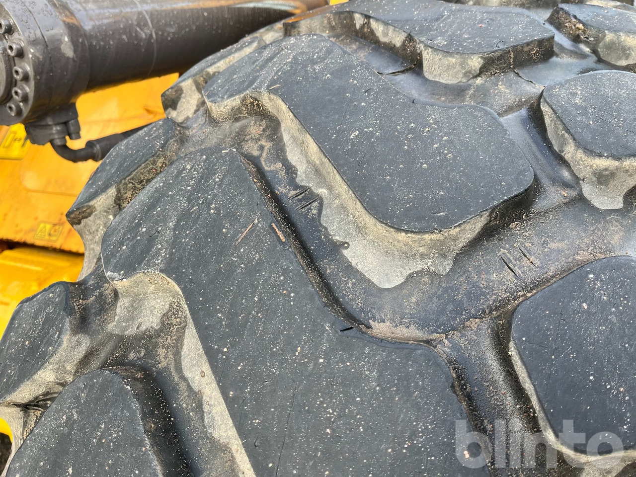 Wheel loader Volvo L90H