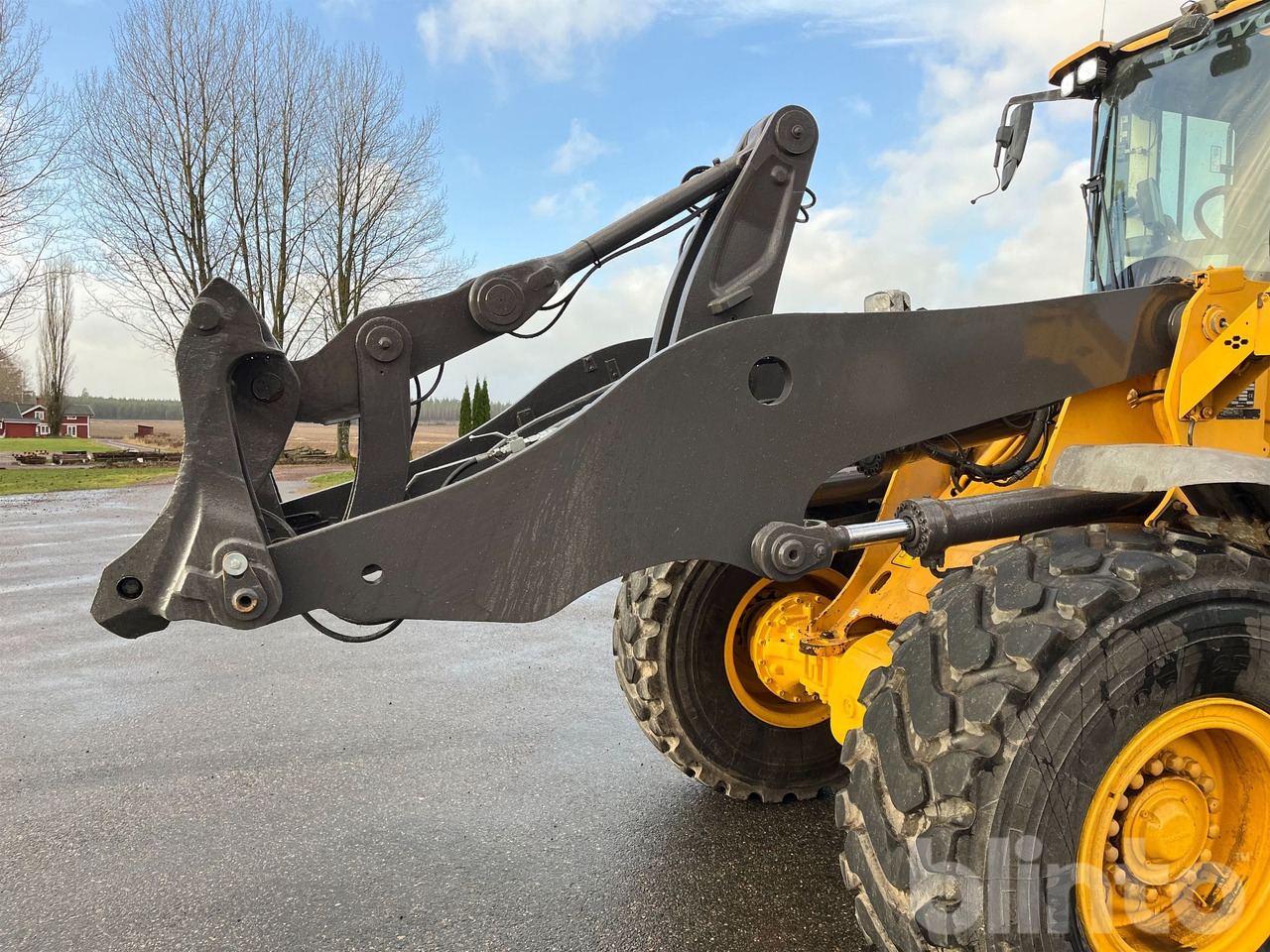 Wheel loader Volvo L90H
