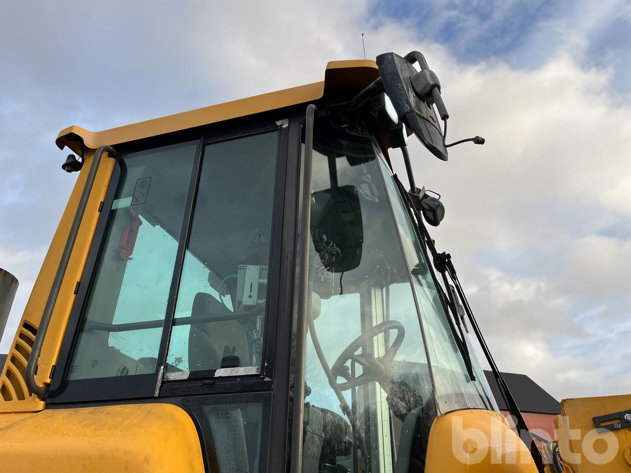 Wheel loader Volvo L90H