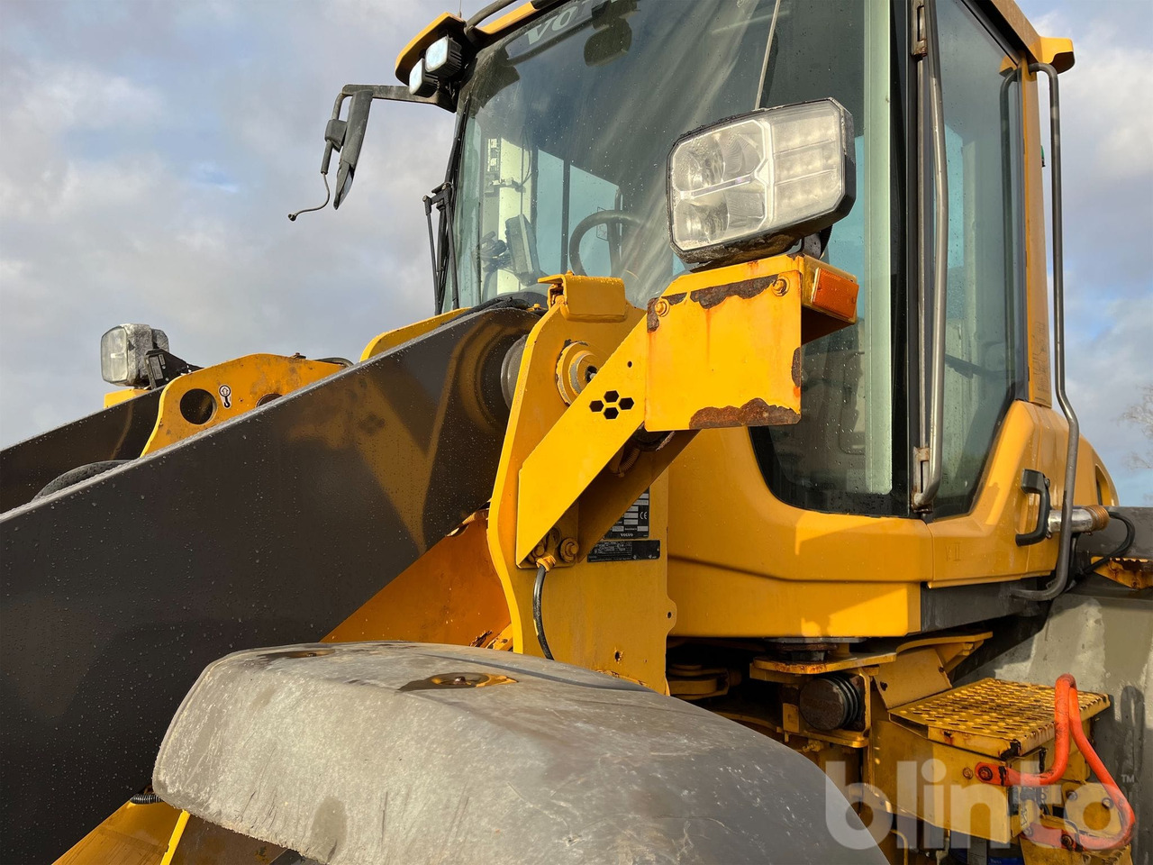 Wheel loader Volvo L90H