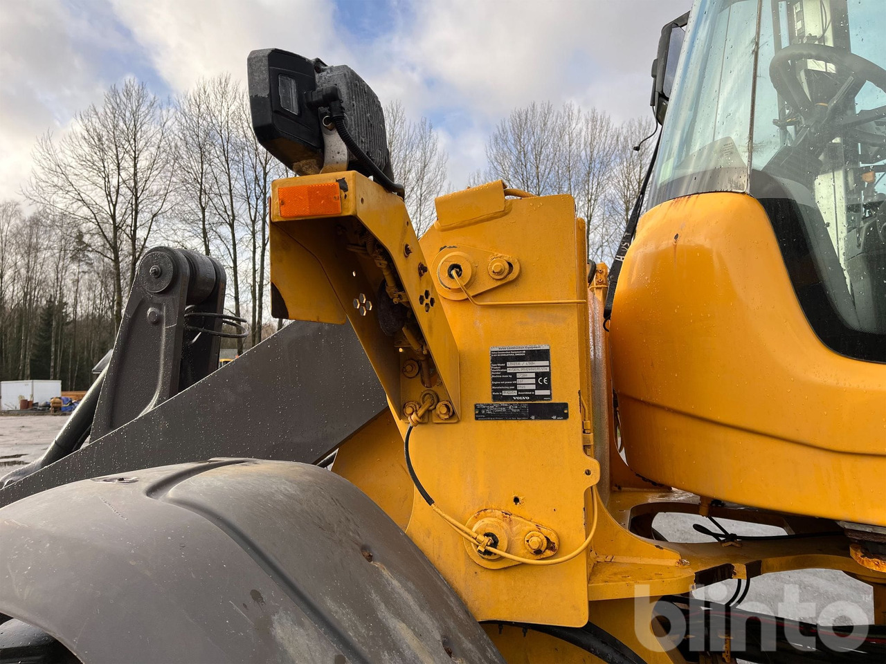 Wheel loader Volvo L90H