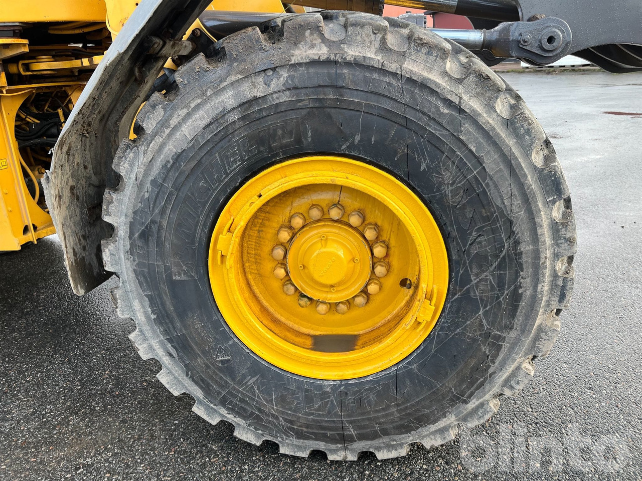 Wheel loader Volvo L90H