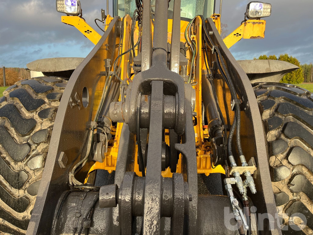 Wheel loader Volvo L90H