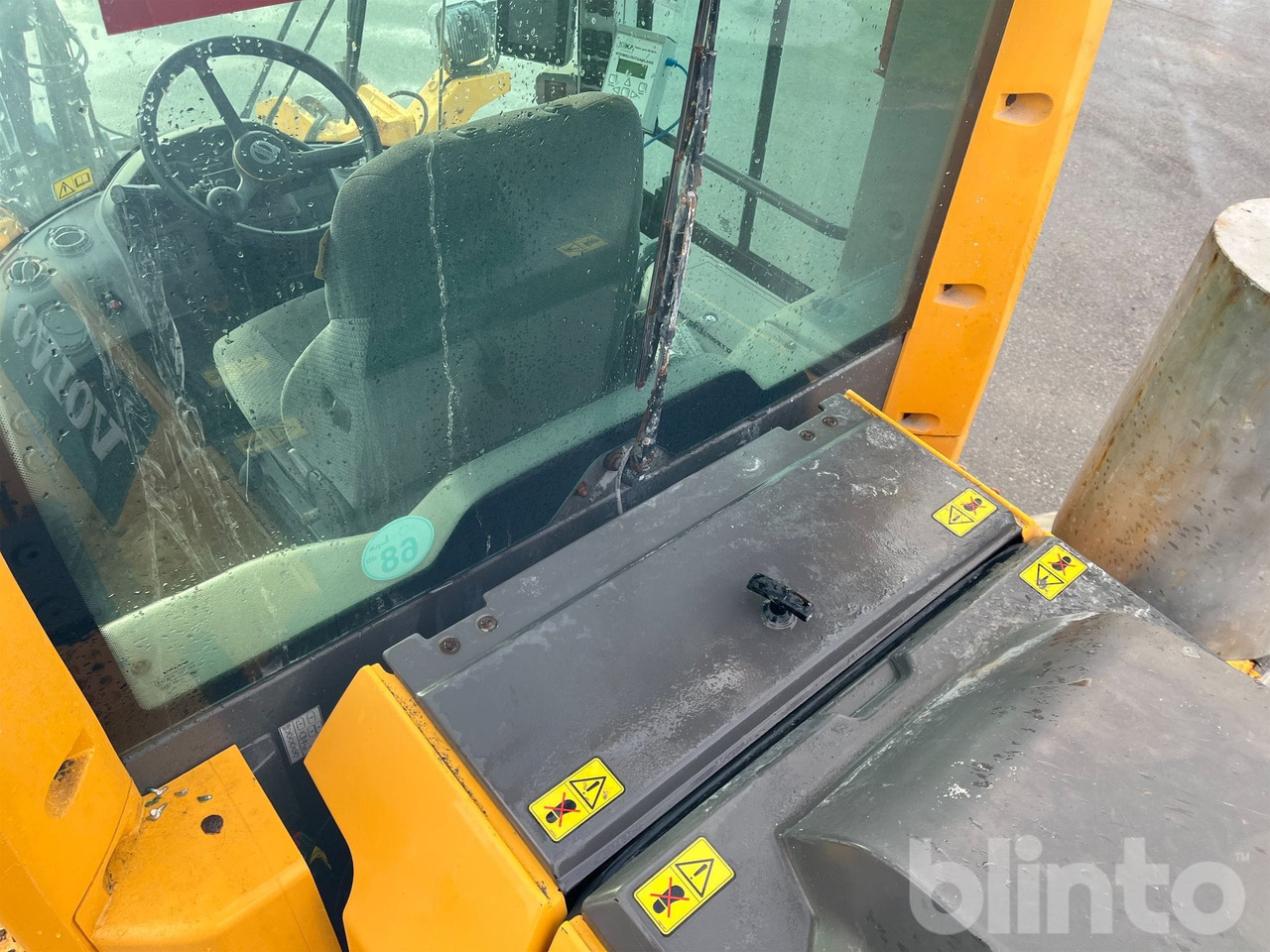 Wheel loader Volvo L90H