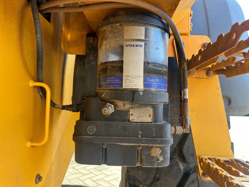 Wheel loader Volvo L90 H
