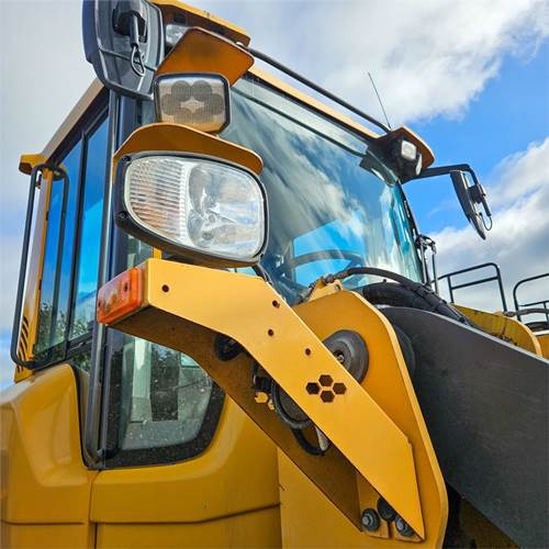 Wheel loader Volvo L90 H