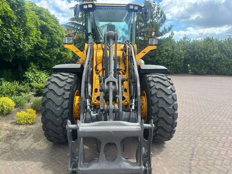 Wheel loader Volvo L90 H2 2025